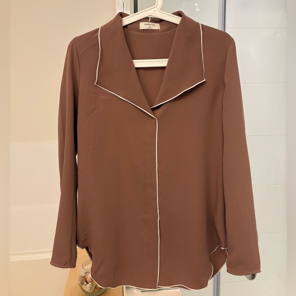 Aritzia Babaton Blouse - Picture 1 of 2